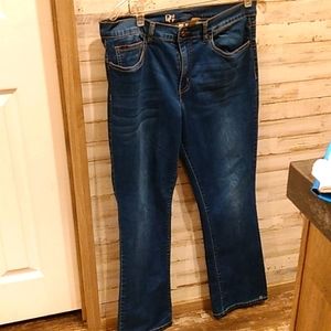 DC2 women's jeans.   Box 85